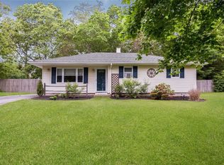 14 Wedgewood Ln, Brookhaven, NY 11719