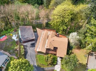 2929 NE 182nd St, Lake Forest Park, WA 98155