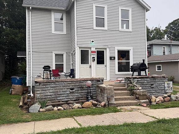3rd image of 69 N Jefferson St