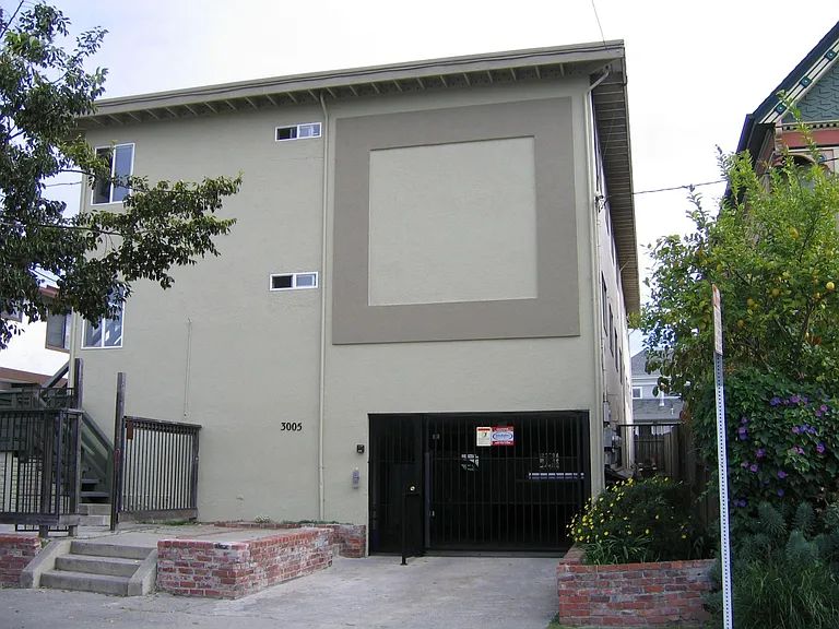 3005 Ellis St — Photo 13