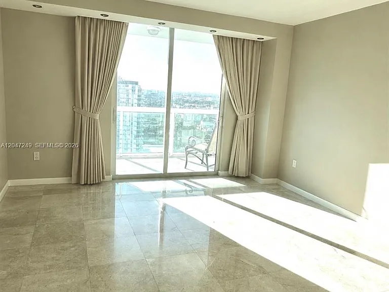 1800 N Bayshore Dr #2315 — Photo 12