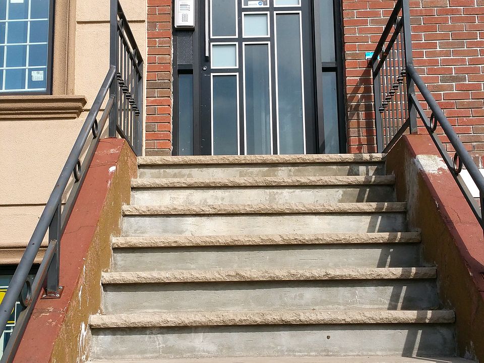 1st image of 113 Vernon Ave APT 3