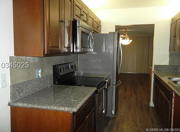 3rd image of 1400 SW 124th Ter APT Q414