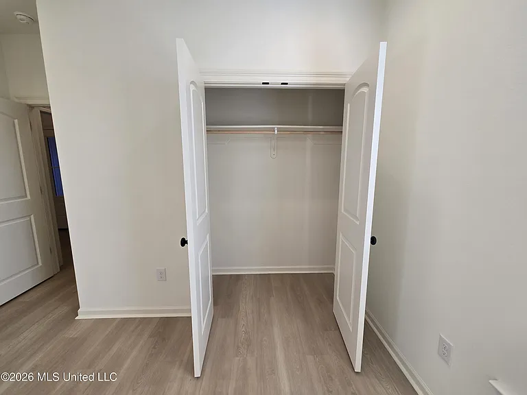 15395 Percy St — Photo 7
