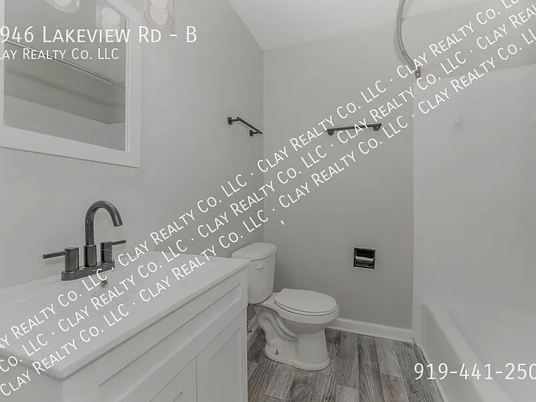 1946 Lakeview Rd #B — Photo 26
