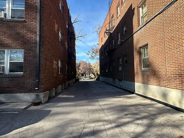 The Kent — Photo 16