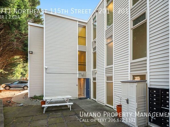 2711 NE 115th St APT 201