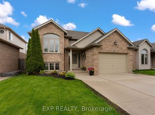 7032 Kelly Dr, Niagara Falls, ON L2H3J9