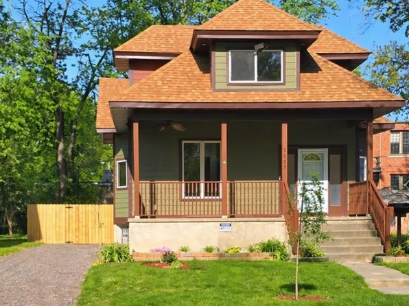 1037 N 8th St, Springfield, IL 62702