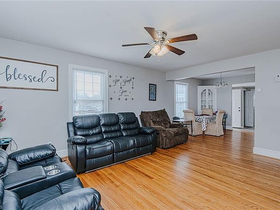 5th image of 1007 Main St