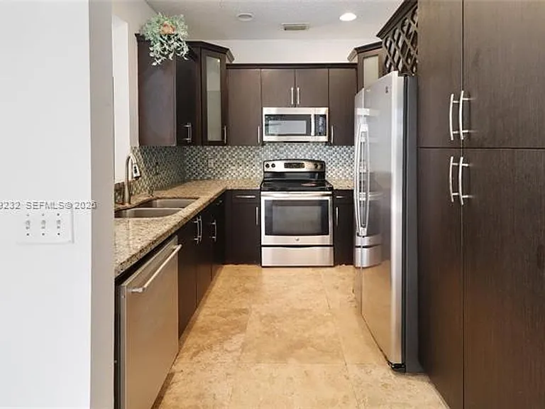 13212 NW 8th St #Townhouse 13212 — Photo 13
