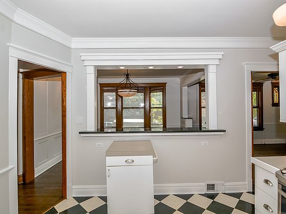 5th image of 1940 W Berenice Ave #2