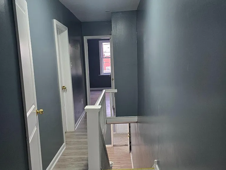 211 Spruce St — Photo 14