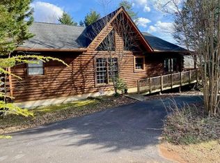 145 Captain Bill Dr, Hayesville, NC 28904