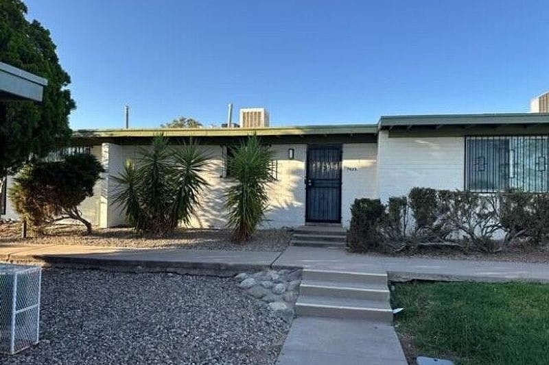 1st image of 7425 E Desert Spring Dr