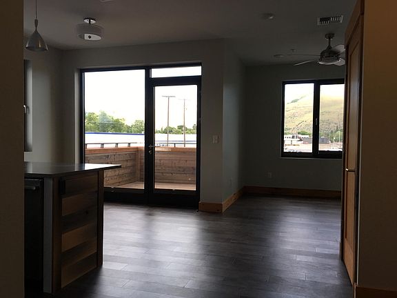 4th image of 1002 Burlington Ave Ste 203