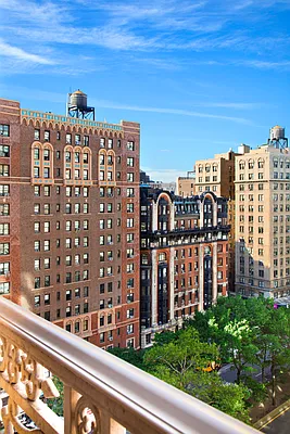 Rented by Compass | media 4