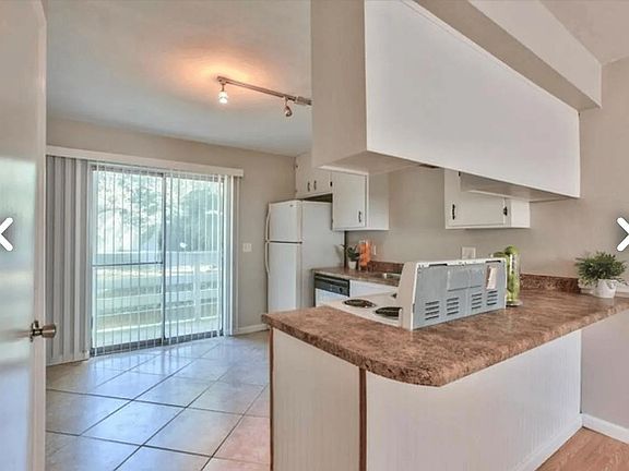 3rd image of 1027 Crossing Brook Way APT A