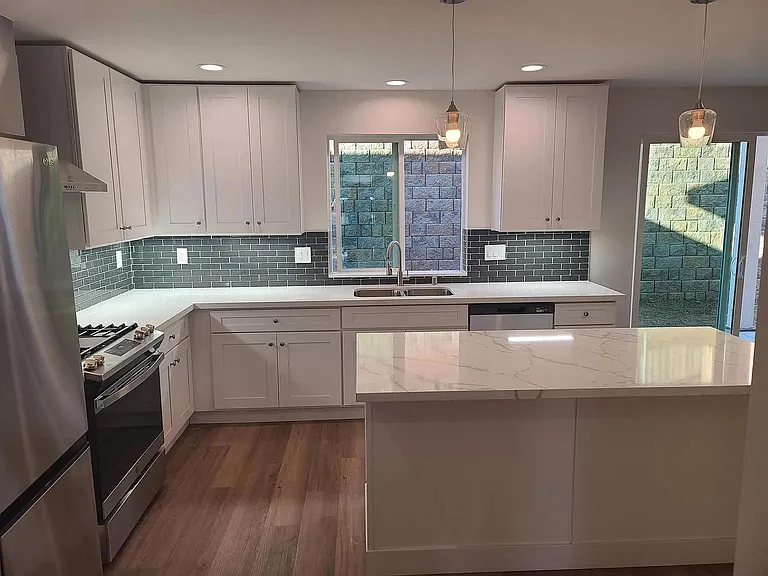 2812 C Ave — Photo 3