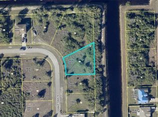 359 Chalet Ave S, Lehigh Acres, FL 33974