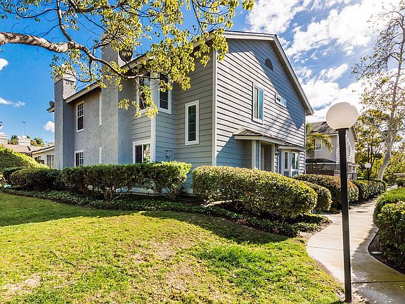 3rd image of 3732 Lenox Ct