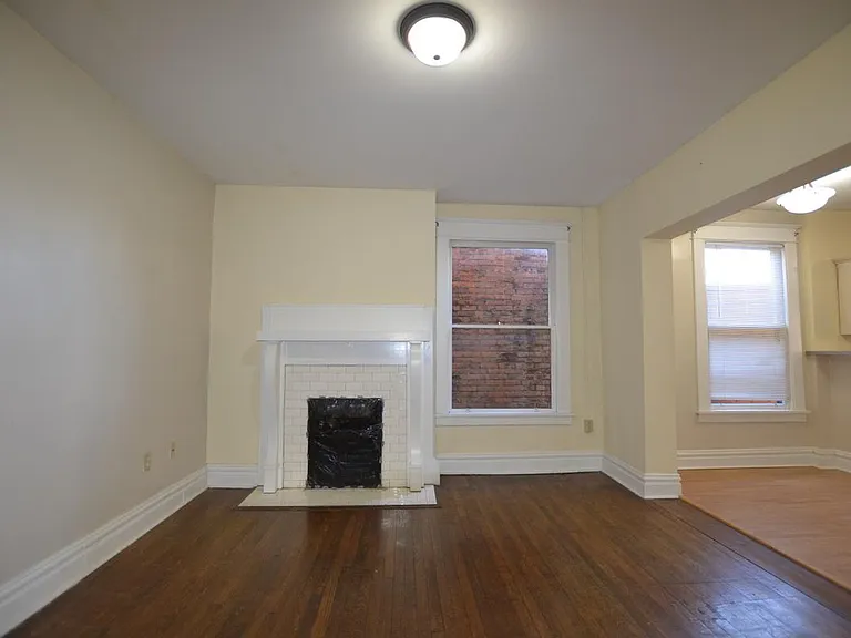 101 12th St #2R — Photo 11