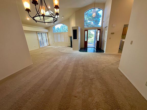 Dinning Room Living Room Combo Image 1