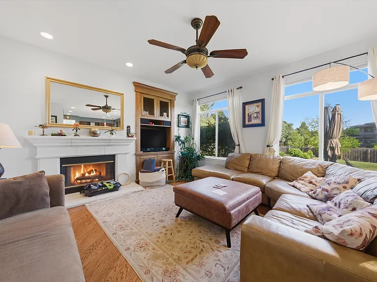 1090 Aster Ct — Photo 12
