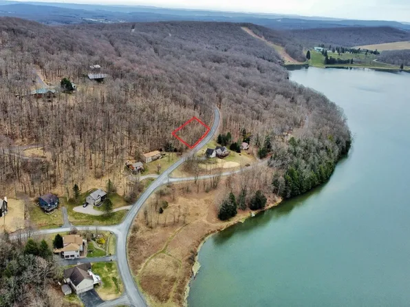 125/51 W Alpine Dr, Terra Alta, WV 26764