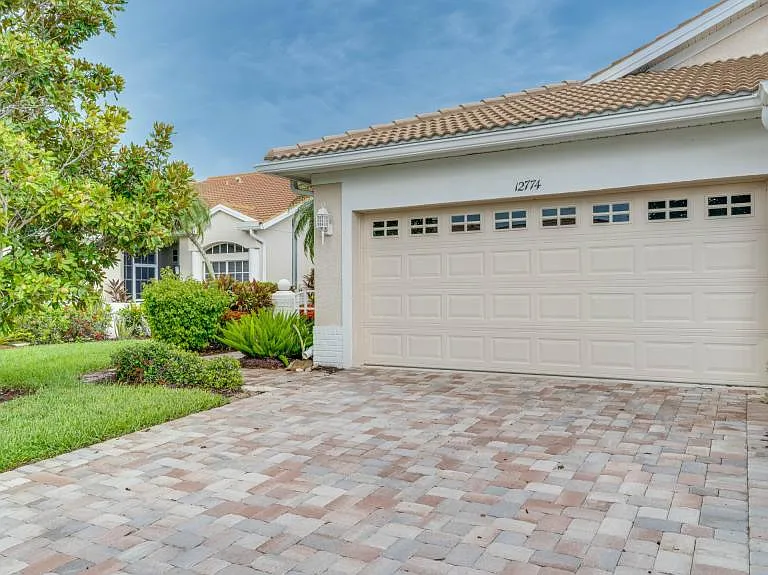 12774 Devonshire Lakes Cir — Photo 1