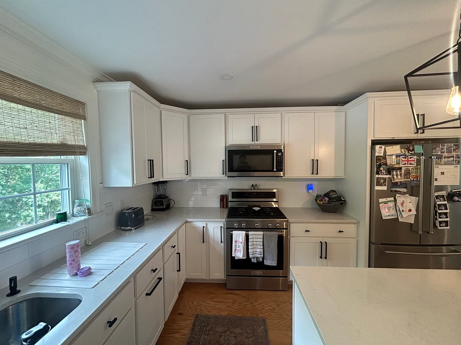 2 bed, 2.0 bath, 1310 sqft, $3,300 — Photo 2