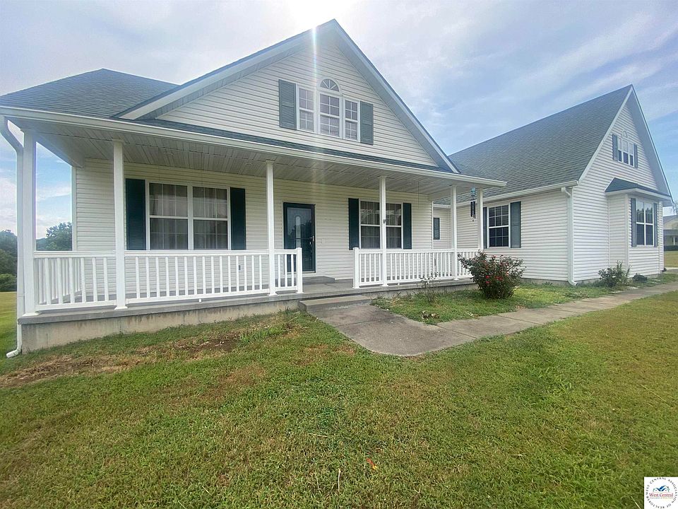 1st image of 915 Dallas Pl