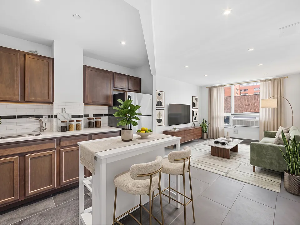 164 Attorney St #614