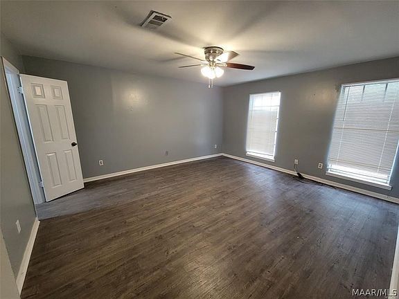 3rd image of 3411 Malabar Rd