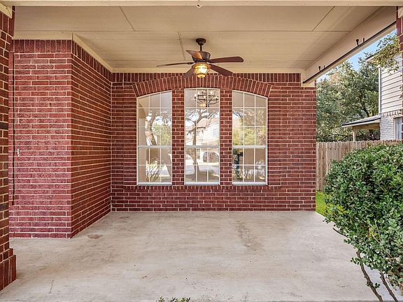 4th image of 2209 Barnett Dr