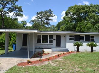 2526 Pine Summit Dr E, Jacksonville, FL 32211