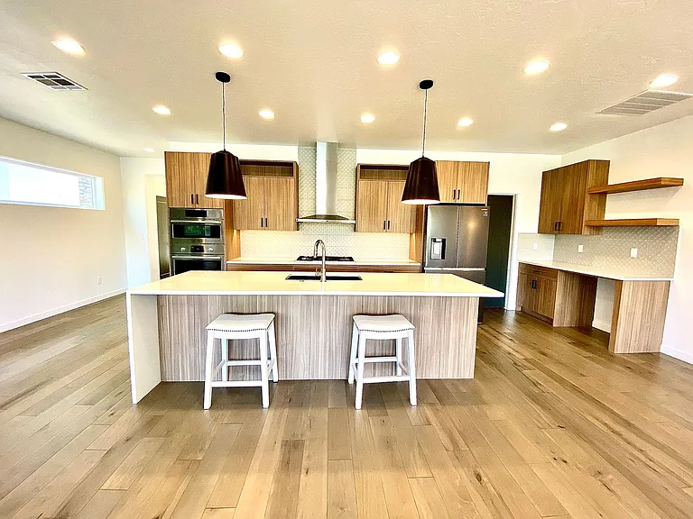 1274 E Echelon Ridge Ln — Photo 10