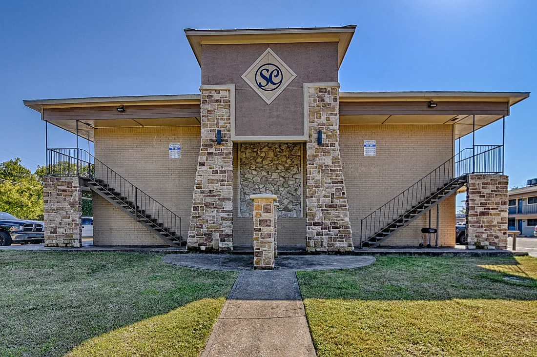 Spanish Cove Apartments — Photo 1