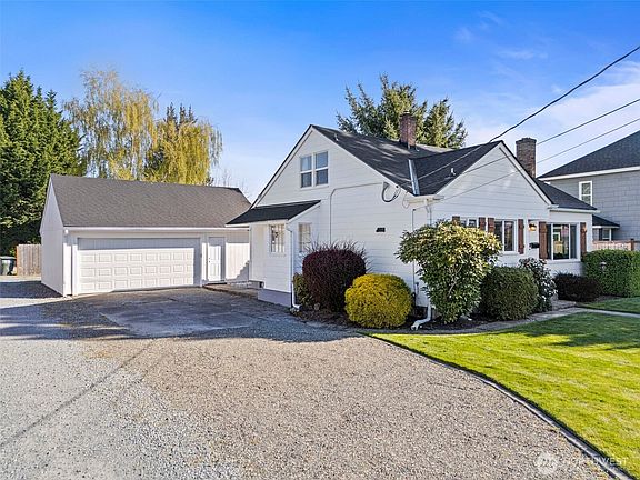 2nd image of 713 4th Avenue SW
