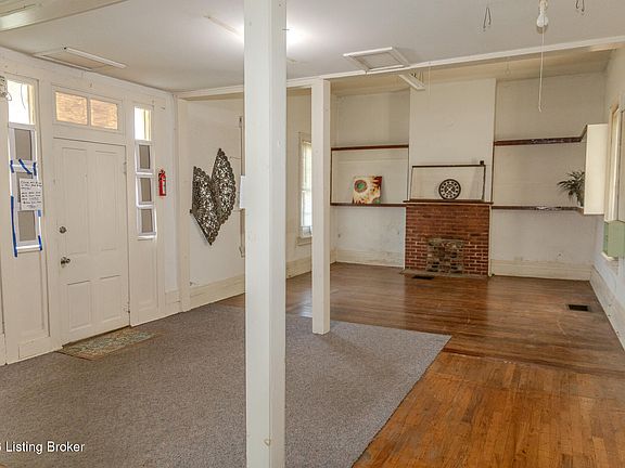 3rd image of 302 3rd St