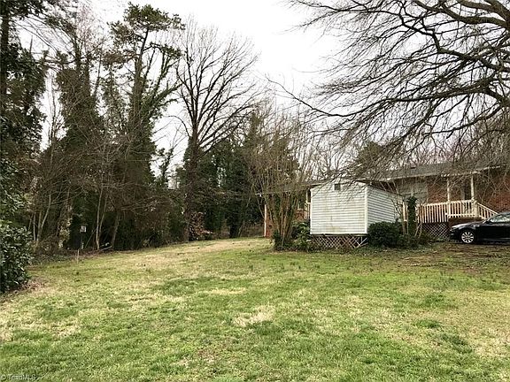 3rd image of 3501 Regents Park Ln
