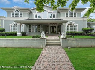 10 Meadow Ln, West Long Branch, NJ