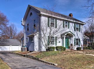 911 Hardin St, Aurora, IL 60506