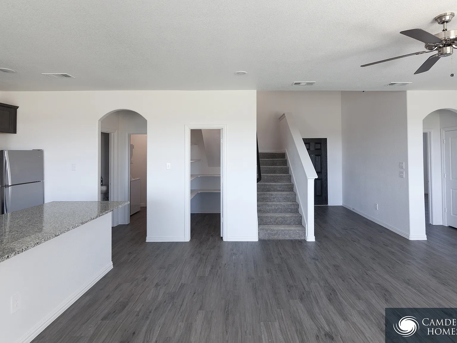 241 Jardim Ln — Photo 4