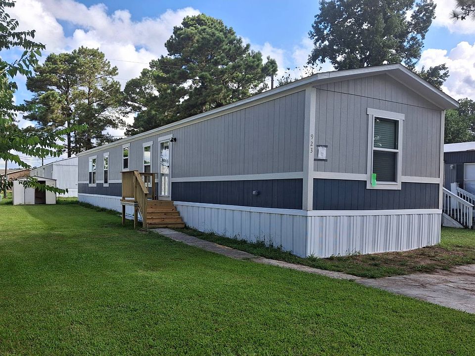 1st image of 923 Bens Ln