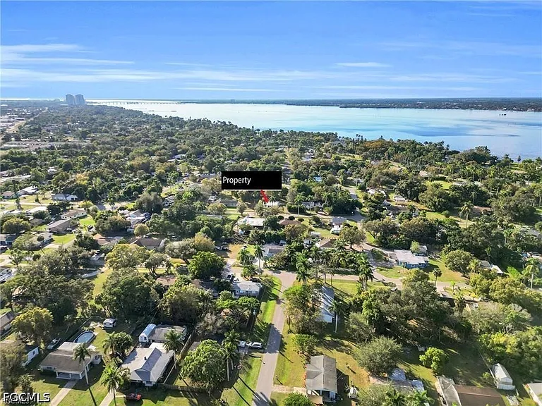 356 New York Dr — Photo 34