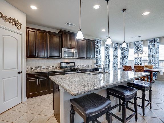 4th image of 5024 Bald Cypress Ln