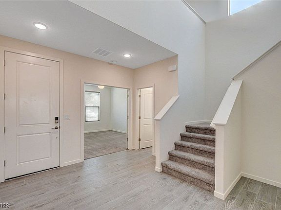 4th image of 532 Founders Creek Ave