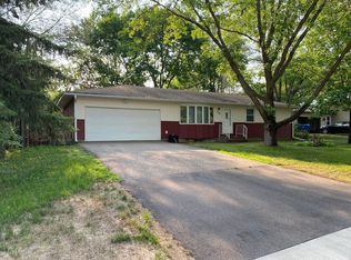 334 Belle Aire Dr, Champlin, MN 55316