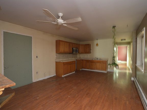 3rd image of 38 Hillside Drive